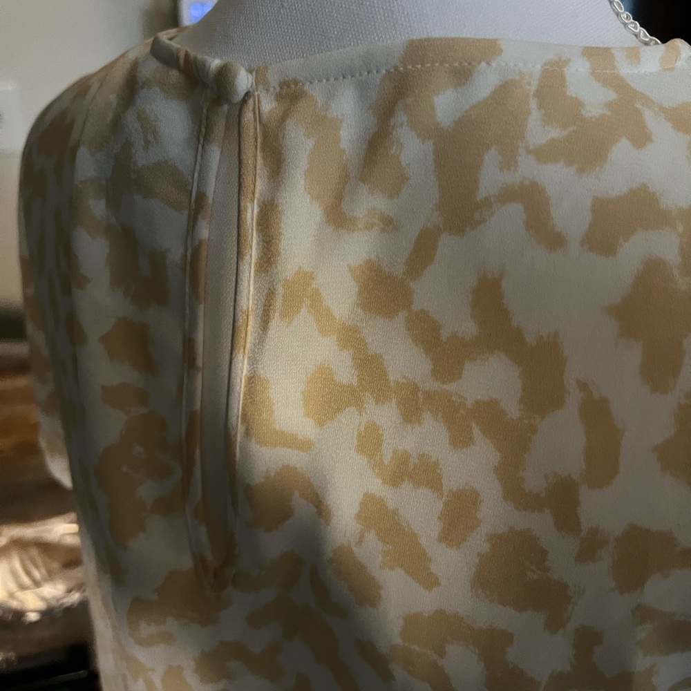 Women's Cream Patterned Top - Picture 2 of 3
